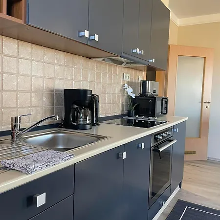 Europa Birdland Apartment